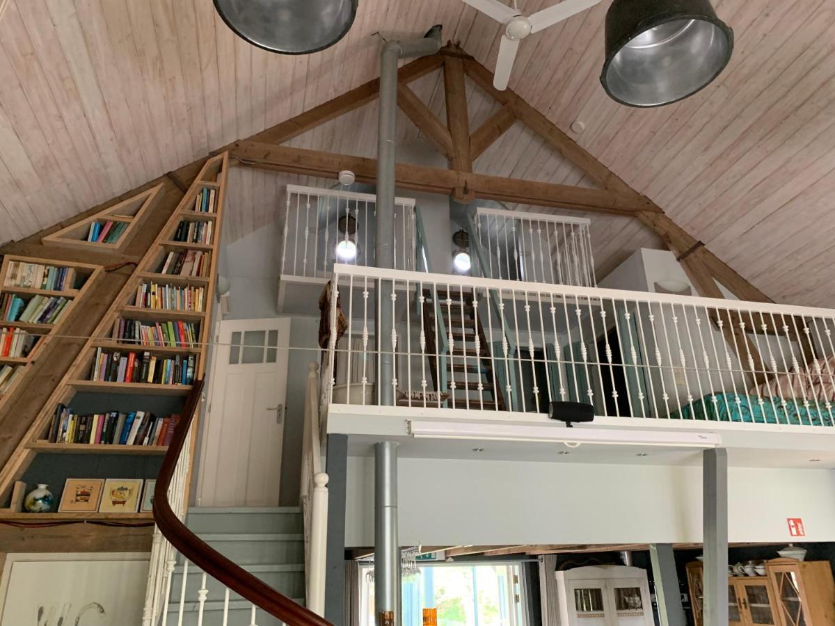 B&B De Lage Zwaluw Zwaluwe Esterno foto