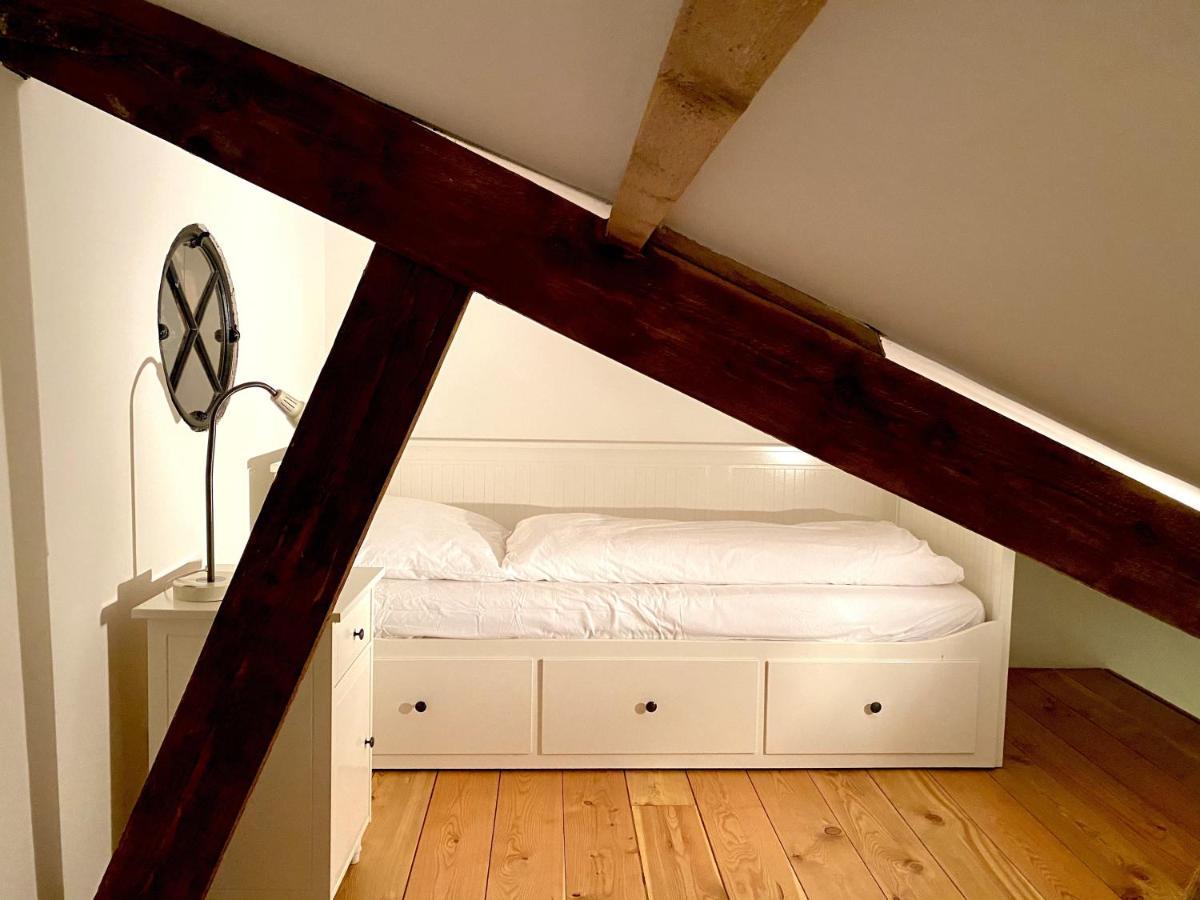 B&B De Lage Zwaluw Zwaluwe Esterno foto
